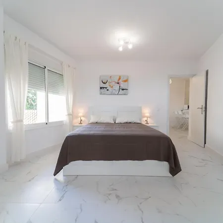Aparthotel Casadelmar 23 Vacacionales Marbella